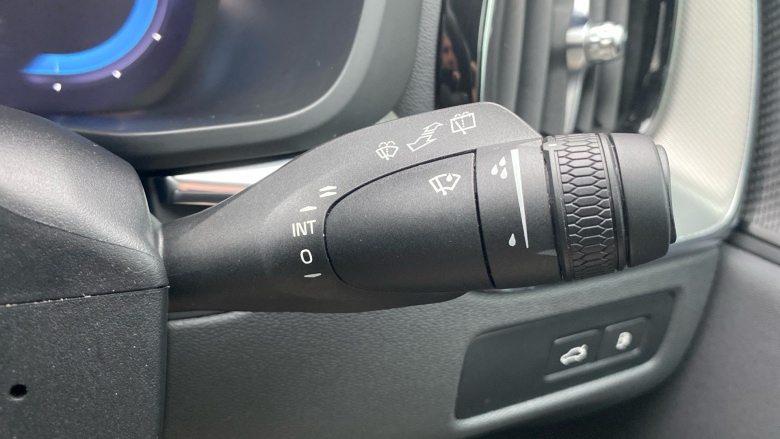 Volvo XC60 2.0 T6 [350] RC PHEV Plus Dark 5dr AWD Geartronic Estate